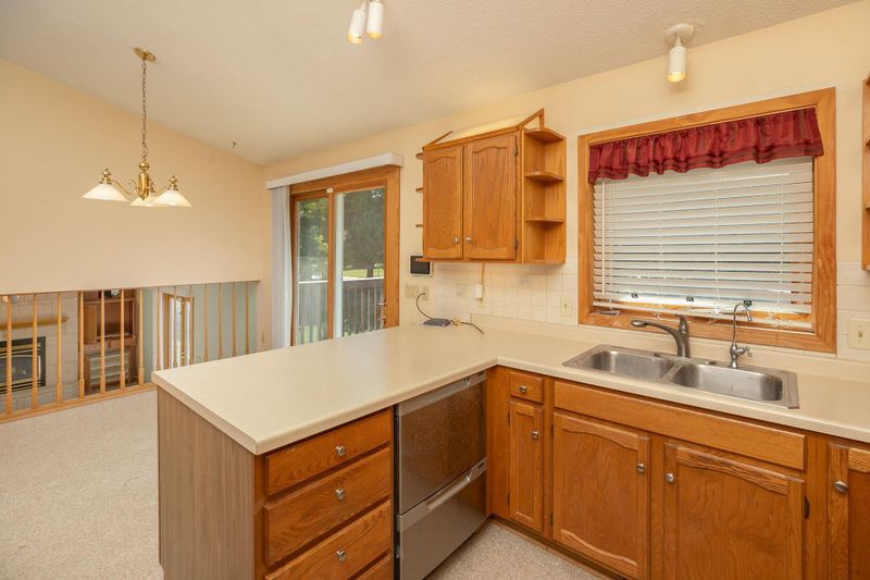 222 River Ct NE, Rochester, MN 55906