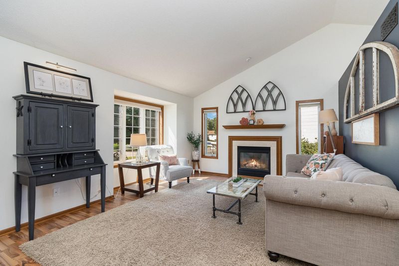 9822 85th St S, Cottage Grove, MN 55016