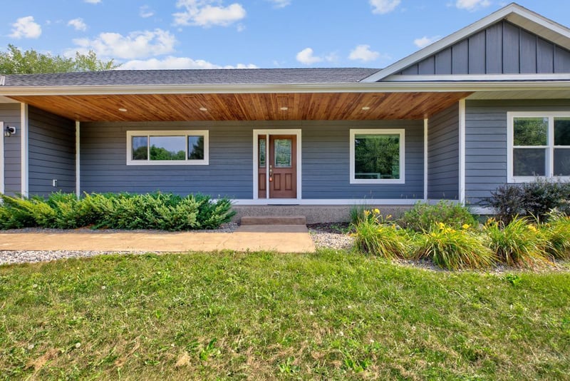 33081 Eagle Point Ln, Henderson, MN 56044