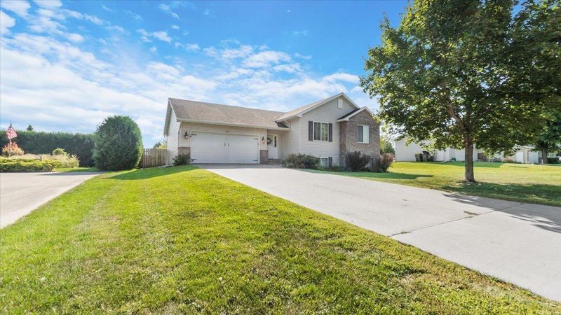 603 25th St SE, Willmar, MN 56201