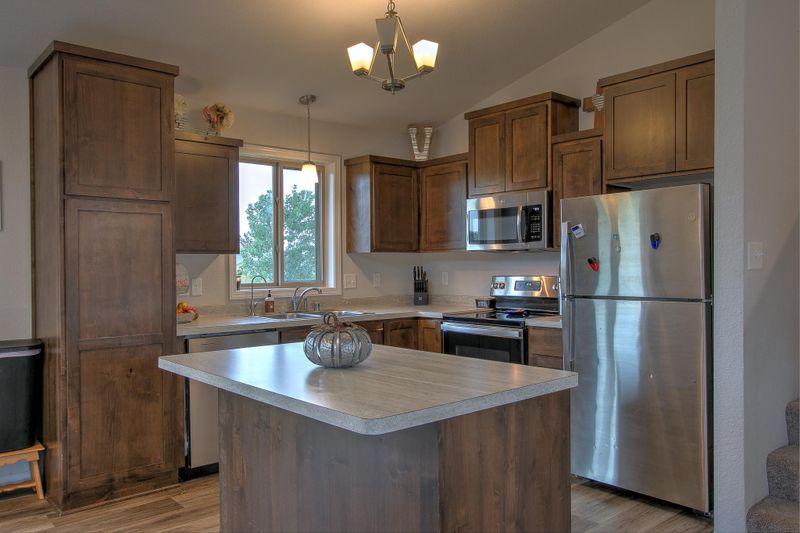 834 Nelson Ave, Mora, MN 55051