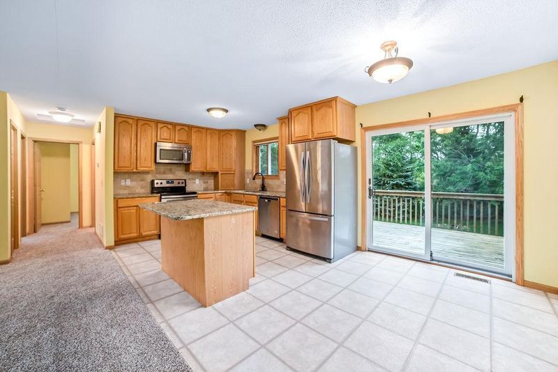7622 Aldrich Cir N, Brooklyn Park, MN 55444