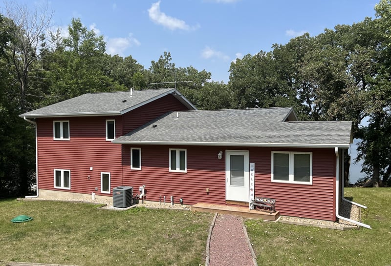 508 Sw Shore Dr, Windom, MN 56101
