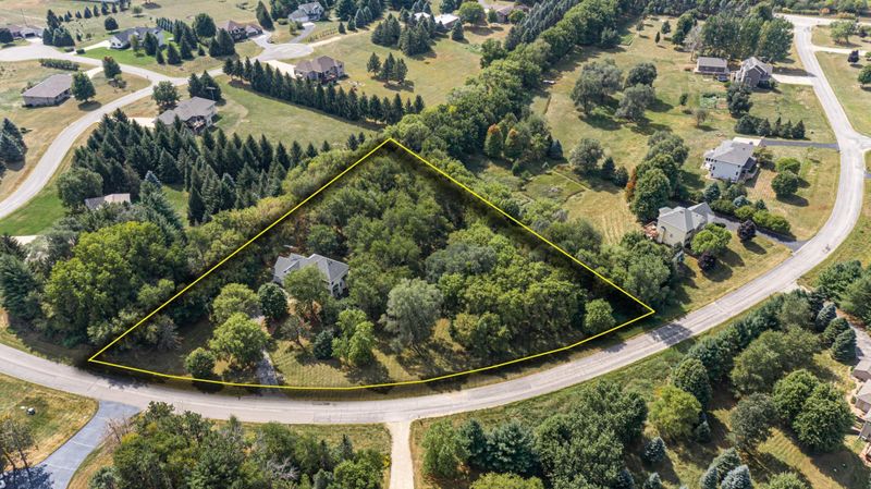 8753 Ridge Crest Dr NW, Rochester, MN 55901