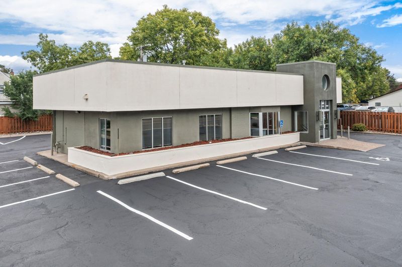 601 E Main St, Anoka, MN 55303