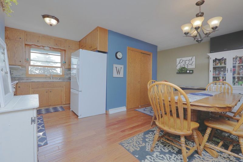 21682 Babcock Ave, Winsted, MN 55395