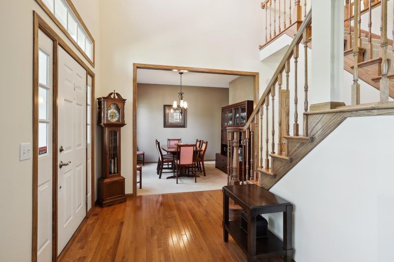 17141 Bainbridge Dr, Eden Prairie, MN 55347