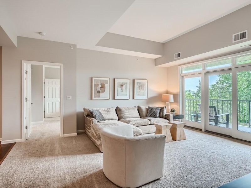 5275 Grandview Sq #3410, Edina, MN 55436