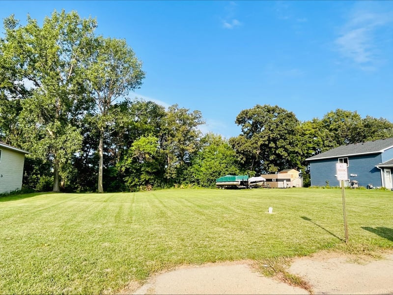 xxx Shoreline Dr, Howard Lake, MN 55349
