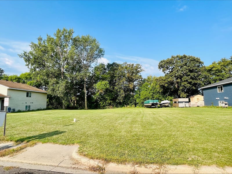 xxx Shoreline Dr, Howard Lake, MN 55349