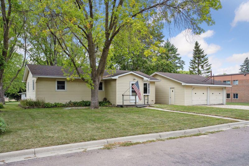 715 12th Ave, Howard Lake, MN 55349