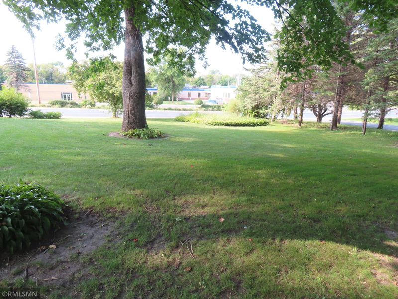 301 8th St N, Waverly, MN 55390
