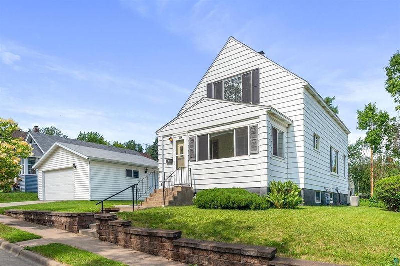 424 N 77th Ave W, Duluth, MN 55807