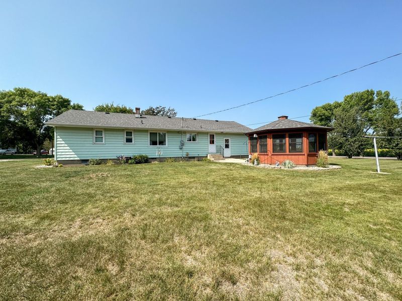 771 Cedar Ave, Gibbon, MN 55335