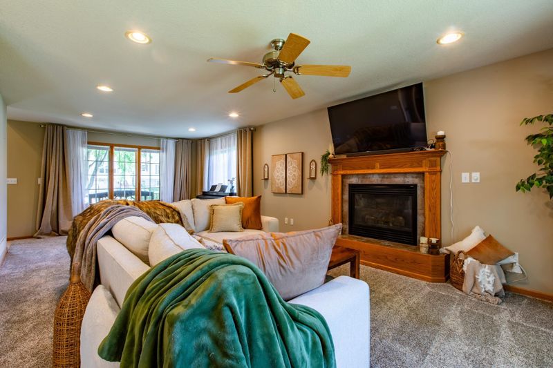 1011 Southern Woods Pl SW, Rochester, MN 55902