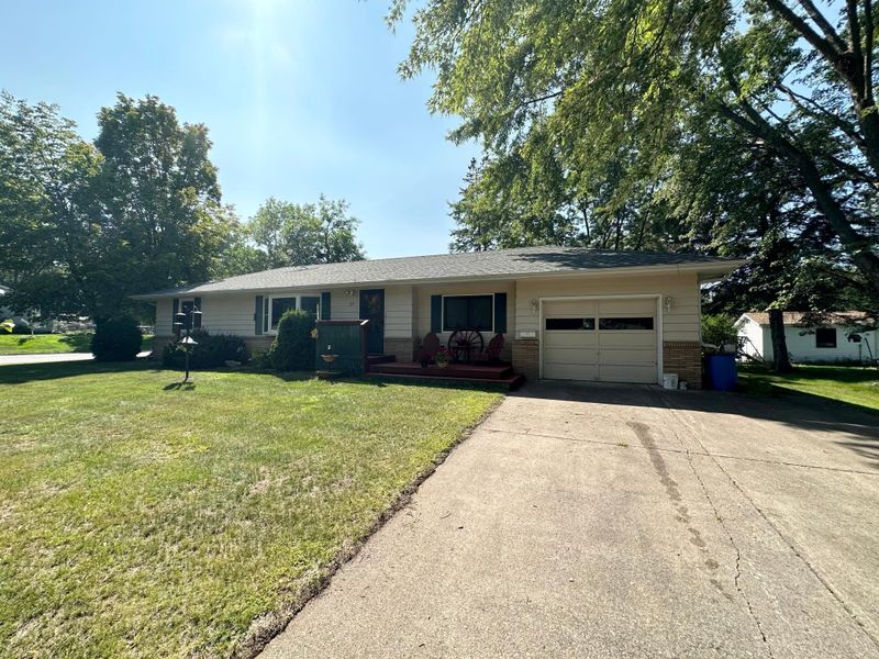 559 Mclean St, Mora, MN 55051