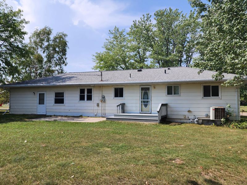 615 4th Ave SW, Perham, MN 56573