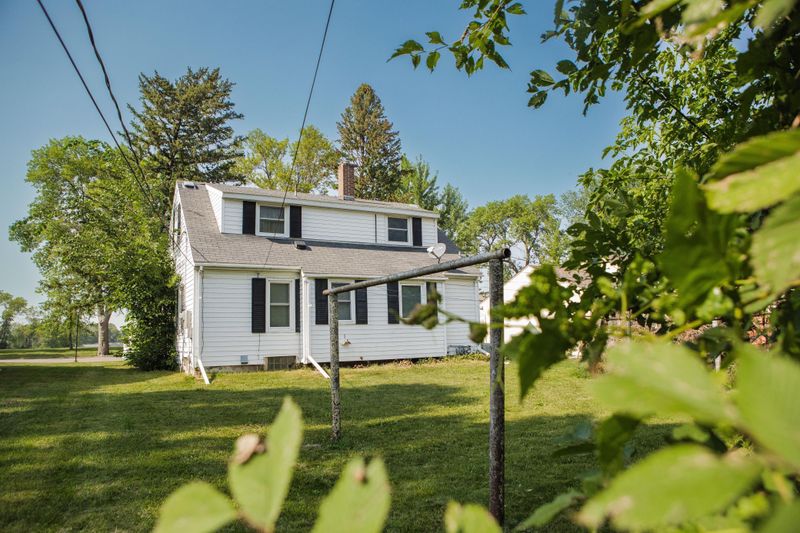 524 E 5th St, Morris, MN 56267