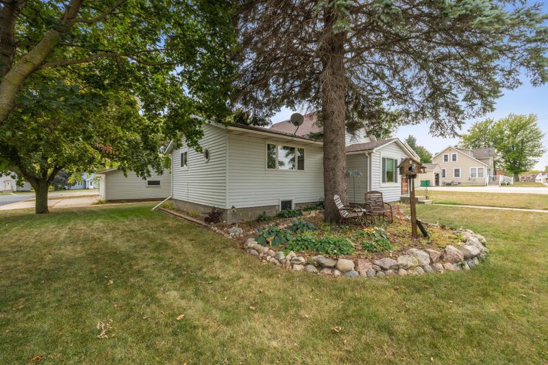 230 Mcgrann St, Green Isle, MN 55338