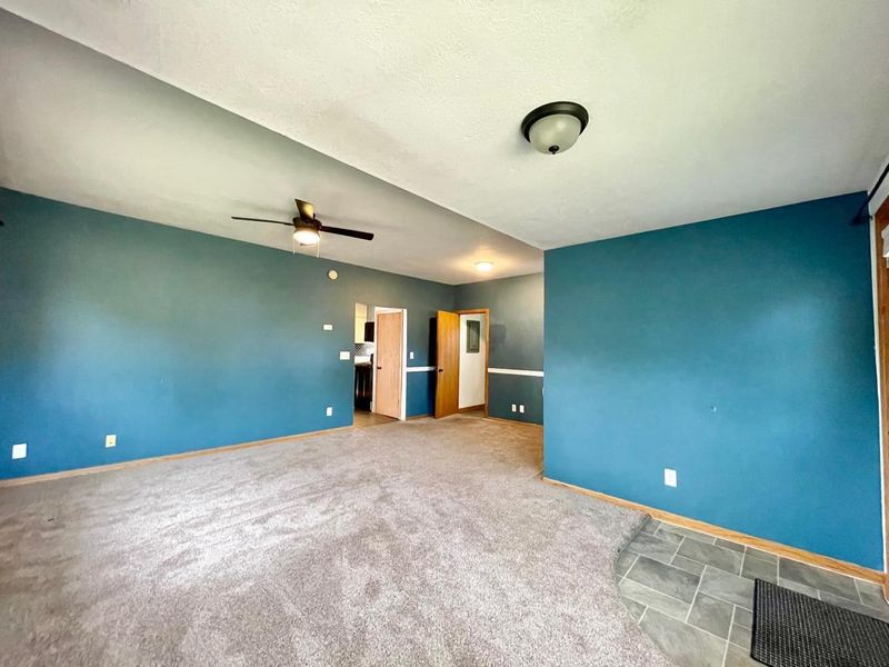212 4th St NW, Montgomery, MN 56069