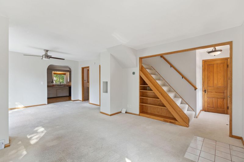 40 Queen Ave S, Minneapolis, MN 55405