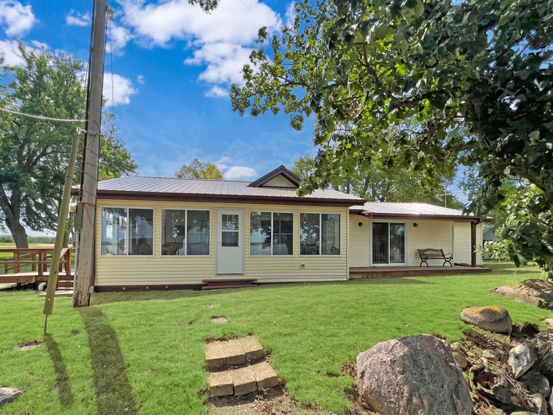 78 Pioneer Trl, Garvin, MN 56132