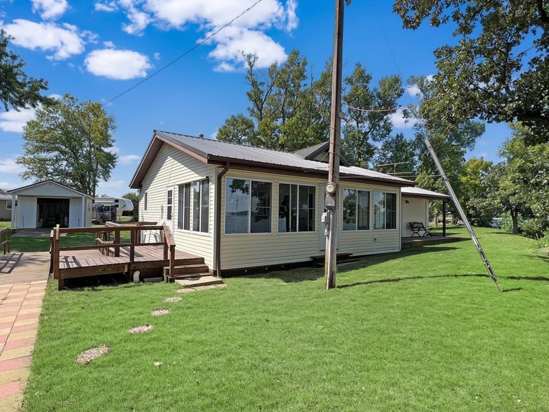 78 Pioneer Trl, Garvin, MN 56132