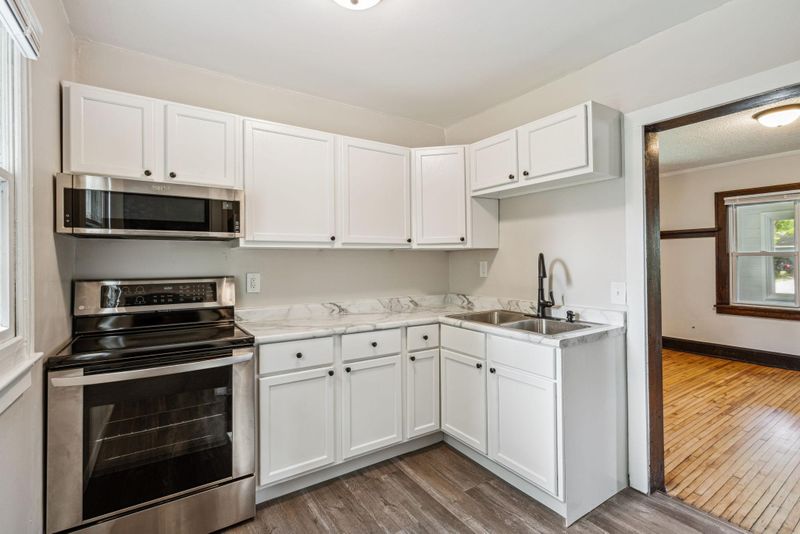 2315 Golden Valley Rd, Minneapolis, MN 55411