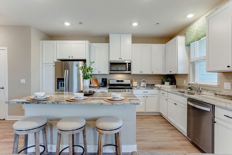 16332 Jaffna Pl, Lakeville, MN 55044
