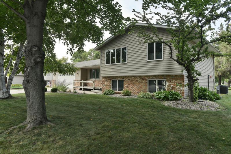 1900 20th Ave SW, Willmar, MN 56201