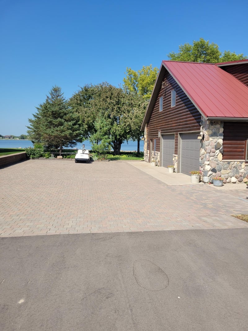 45202 147th St, Morris, MN 56267