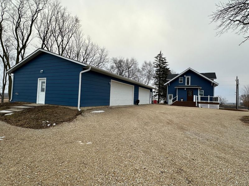 5580 County Road 10 N, Waconia, MN 55387
