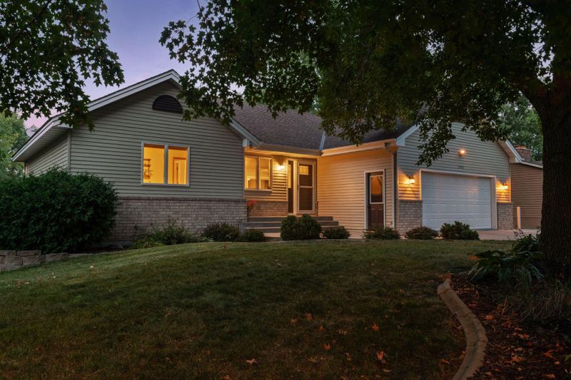 1498 81st St, Victoria, MN 55386