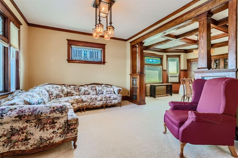 894 James Ave, Saint Paul, MN 55102
