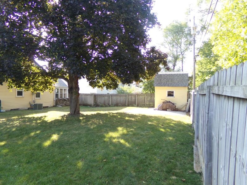 4549 Lakeland Ave N, Robbinsdale, MN 55422