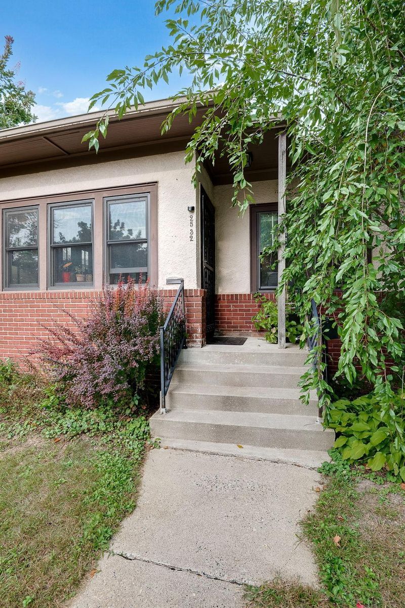 2532 Garfield St NE, Minneapolis, MN 55418