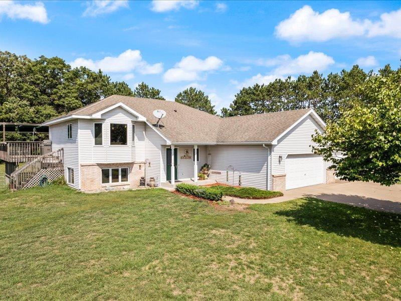 34570 Ivan Ave, Stacy, MN 55079