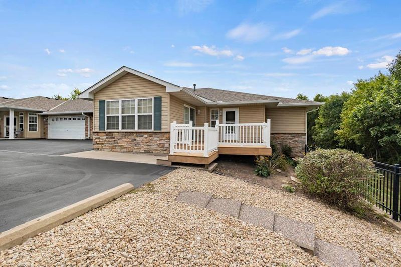 239 Kings Pointe Dr, Delano, MN 55328