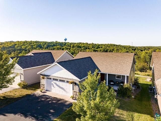 213 Bluffs Ridge Ct, Duluth, MN 55811