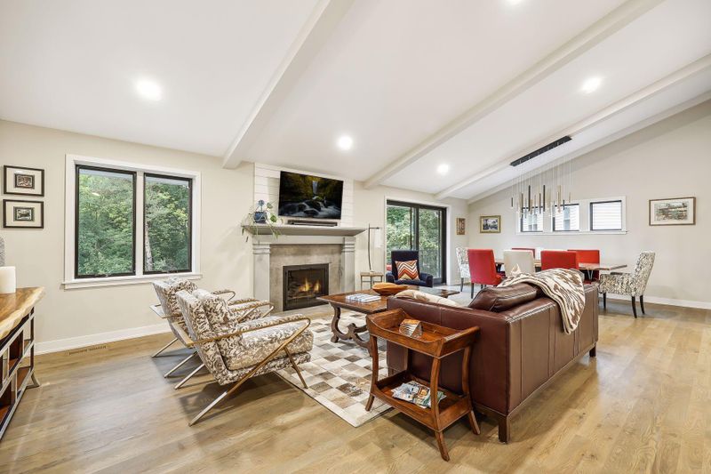 18225 Hermitage Way, Minnetonka, MN 55345
