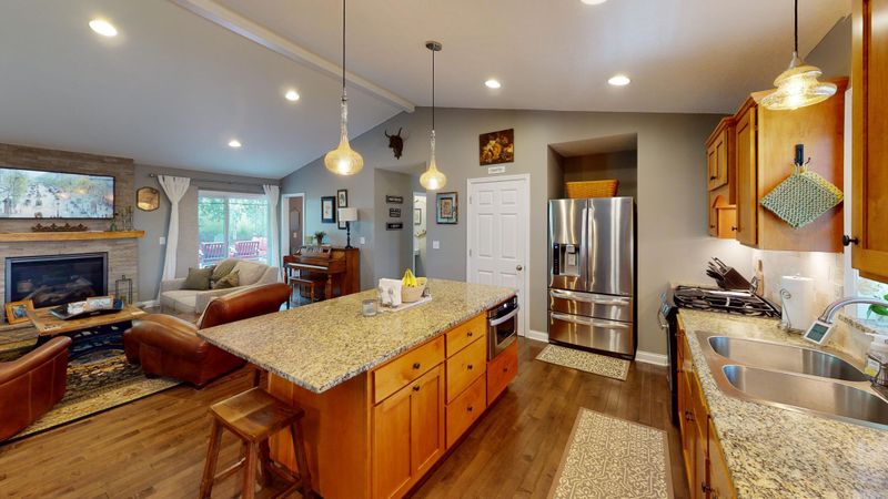 1725 Twin Bluff Rd, Red Wing, MN 55066