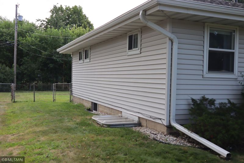 8221 16th Ave S, Bloomington, MN 55425