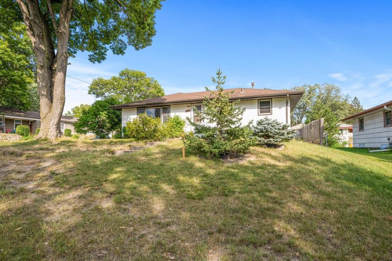 487 12th Ave NW, New Brighton, MN 55112