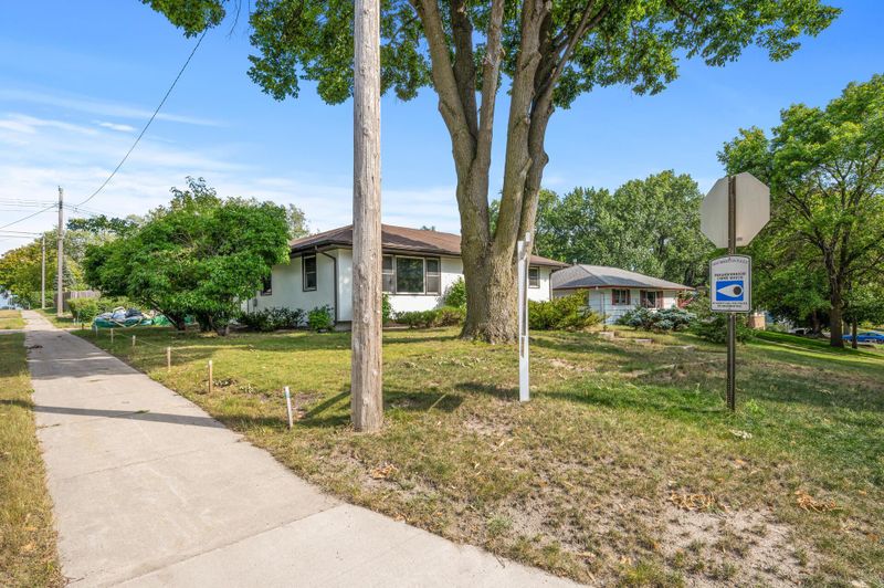 487 12th Ave NW, New Brighton, MN 55112