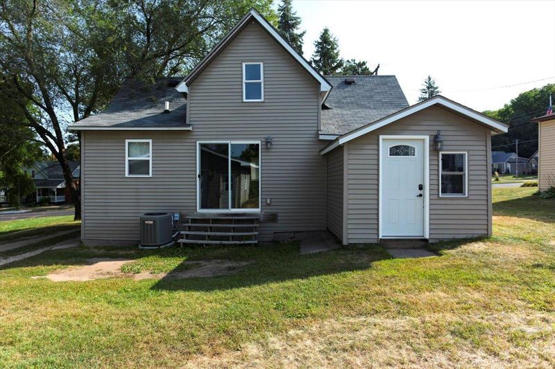 611 4th Ave E, Durand, WI 54736