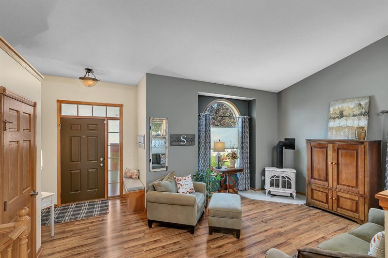 1157 Garden Brook Dr, Sauk Rapids, MN 56379