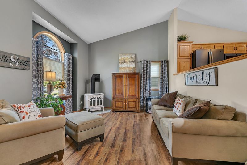 1157 Garden Brook Dr, Sauk Rapids, MN 56379