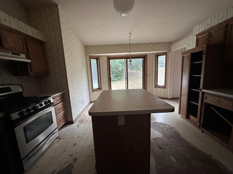 16954 Glencoe Ave, Lakeville, MN 55044