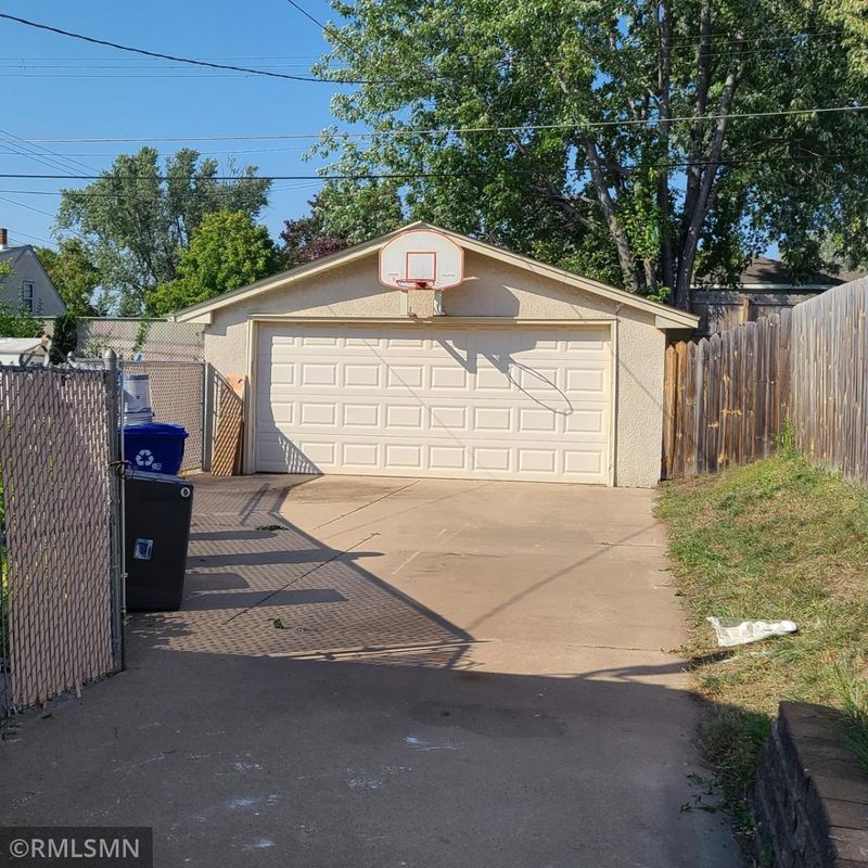 1619 Euclid St, Saint Paul, MN 55106