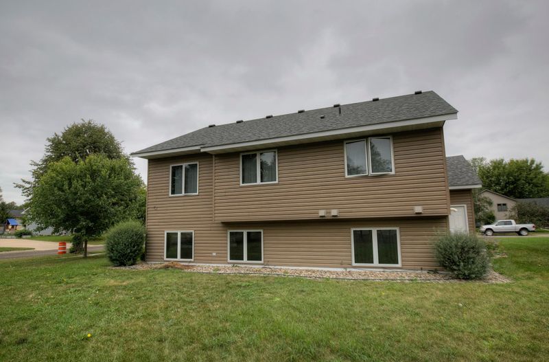 1909 Washington St, Northfield, MN 55057